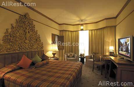 Empress Hotel 8